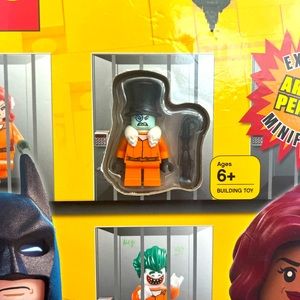 LEGO® Superheroes - Penguin in Arkham Prison Jumpsuit (Sealed)
